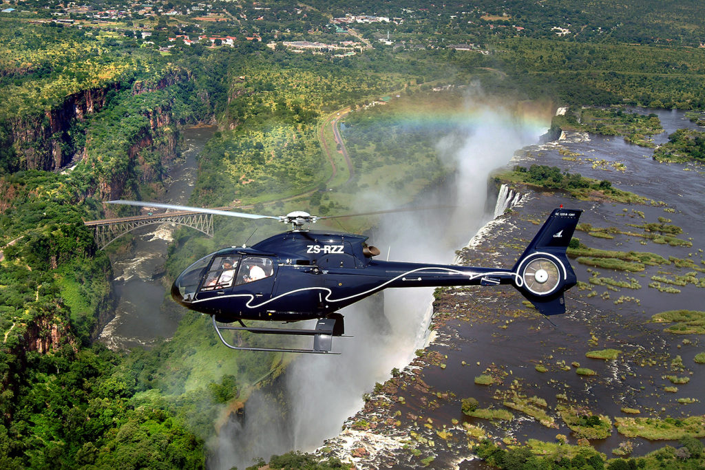 Viaje en helicóptero sobre vicfalls con campamentos africanos