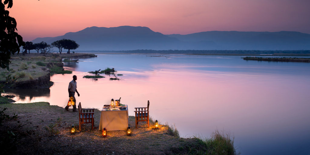 Zambezi-Expeditions-Mana-Pools-National-Park-Zimbabwe-Safari-Tented-Camp-African-Bush-Camps-romantic-dining-(2)